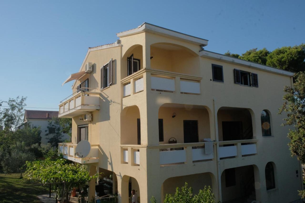 Apartmani Bosiljka Nin Luaran gambar