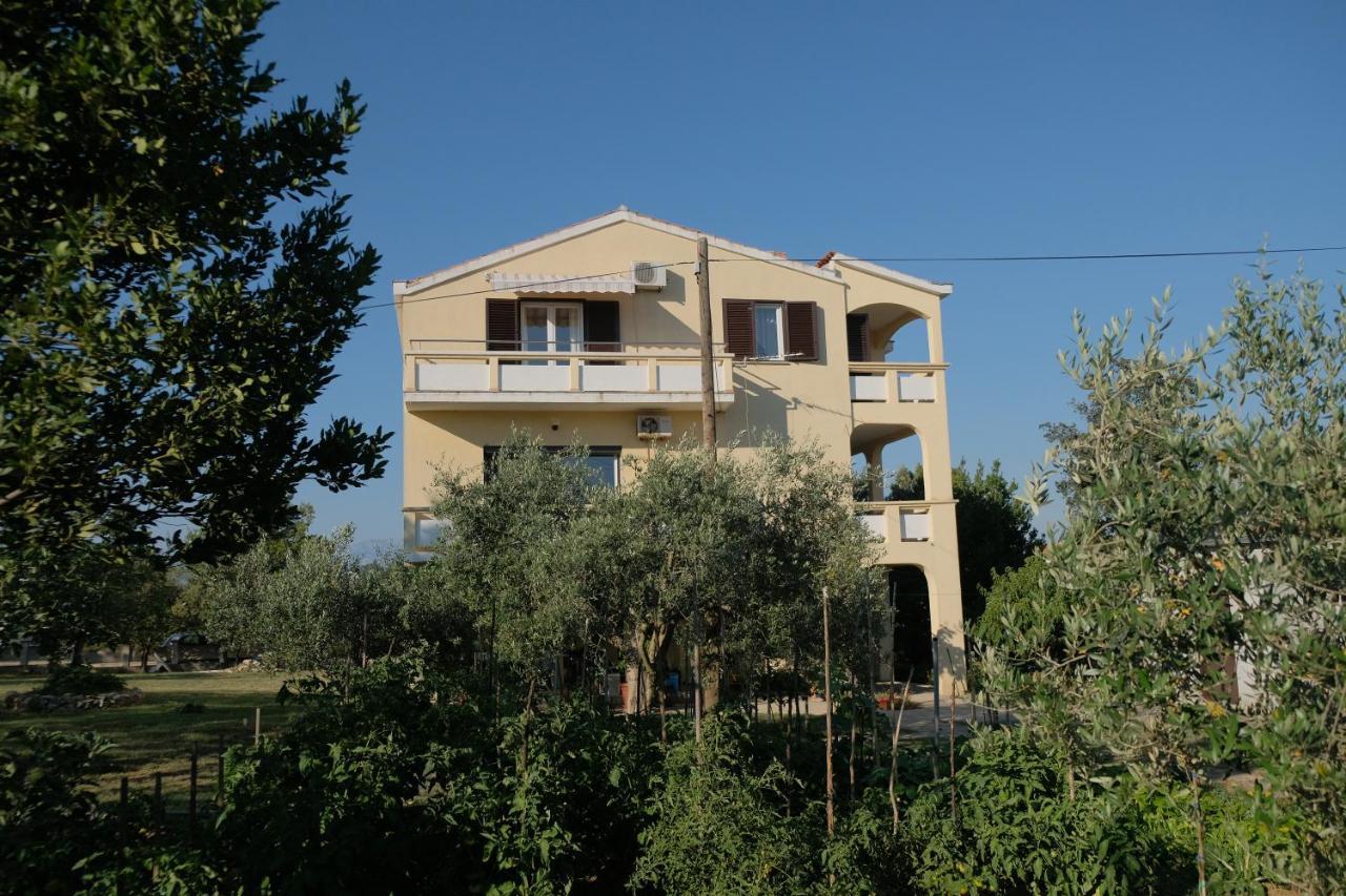 Apartmani Bosiljka Nin Luaran gambar